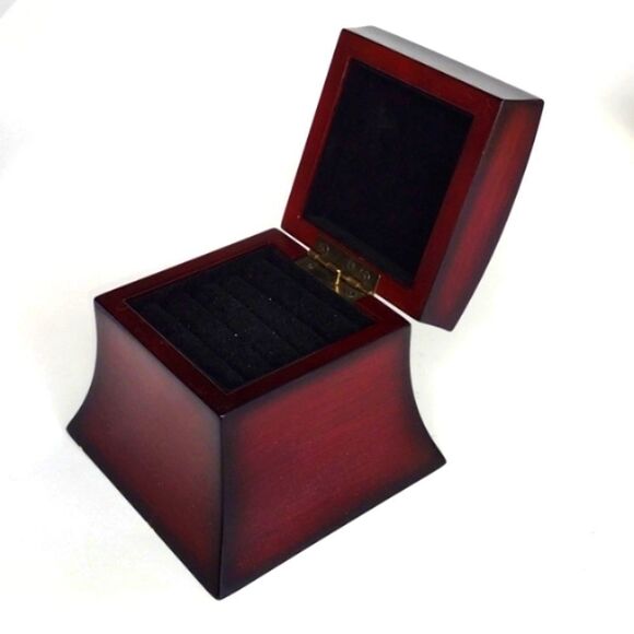 Bombay Company Musical Ring Jewelry Box with Inlaid Lid - Picture 2 of 11